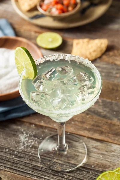 Erfrischende hausgemachte klassische Margarita — Stockfoto