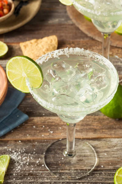 Erfrischende hausgemachte klassische Margarita — Stockfoto