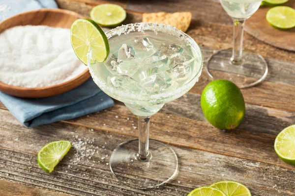 Erfrischende hausgemachte klassische Margarita — Stockfoto