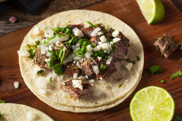 Domowe Carne Asada Street Tacos — Zdjęcie stockowe