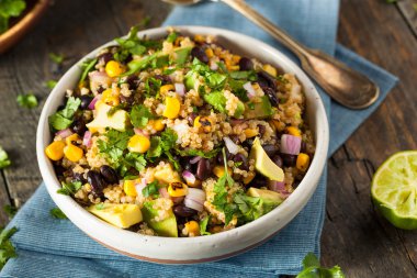 Ev yapımı güneybatı Meksika Quinoa salata