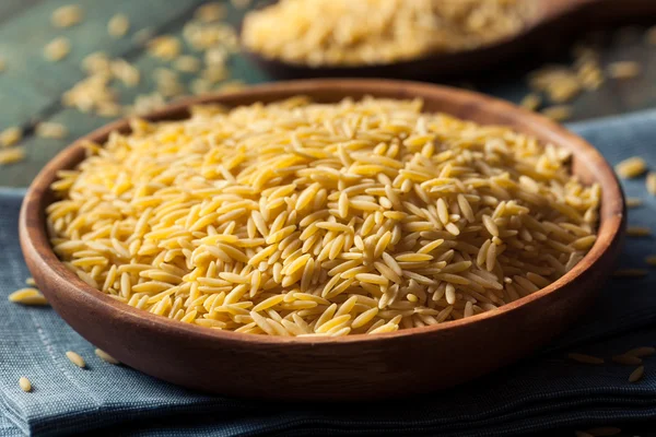 Сирі органічних Orzo паста — стокове фото