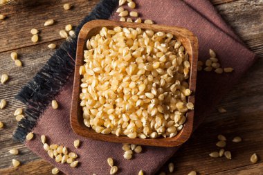 Ham organik beyaz patlamış mısır Kernals