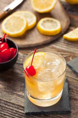 Ev yapımı Viski kokteyli kokteyl içki