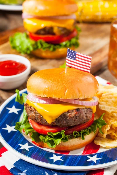 Homemade Memorial Day Hamburger Picnic — Stock Photo, Image