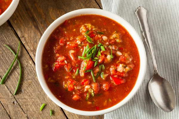 Pittige huisgemaakte Gazpacho soep — Stockfoto