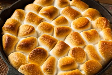 Ev yapımı S'mores Dip Graham kraker ile