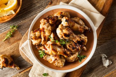 Izgara limon sarımsak tavuk kanadı