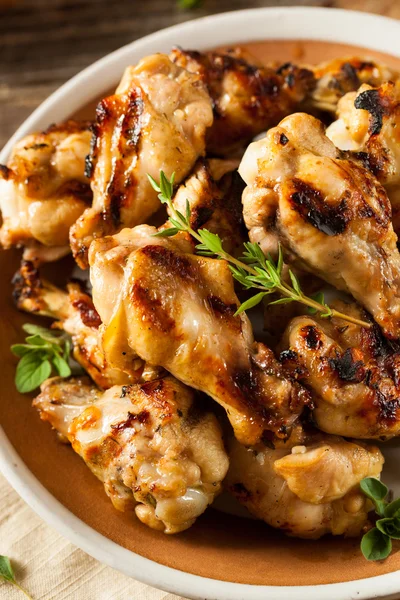 Grilled Lemon Garlic Chicken Wings — Stock Photo, Image