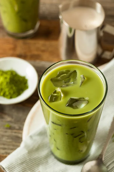 Hausgemachter Eistee Matcha Latte Tea — Stockfoto