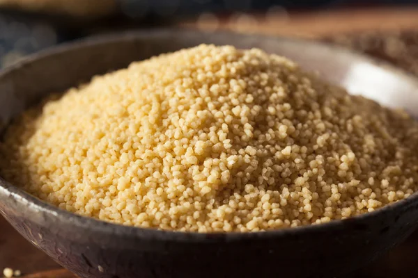 Roher französischer Couscous aus biologischem Anbau — Stockfoto