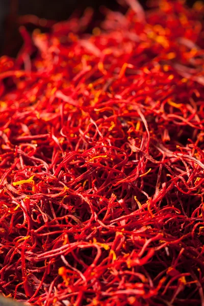 Spice de açafrão vermelho orgânico cru — Fotografia de Stock