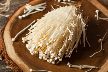 Ham organik Enoki mantar