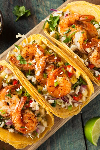 Zelfgemaakte Spicy garnalen Tacos — Stockfoto