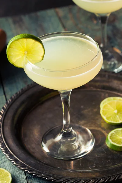 Klassischer Limetten-Daiquiri-Cocktail — Stockfoto