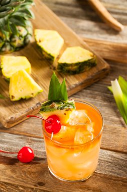 Ev yapımı Mai Tai kokteyl