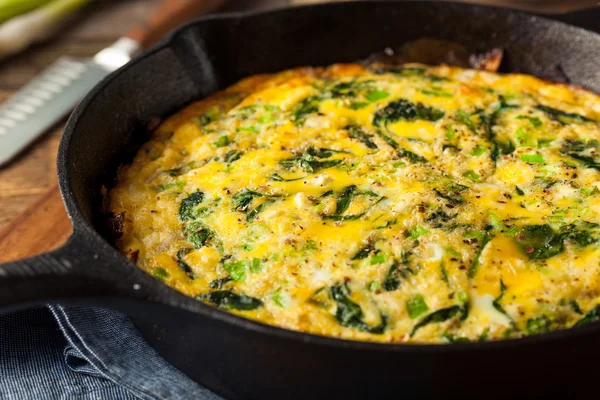 Hemgjord spenat och Feta Fritatta — Stockfoto