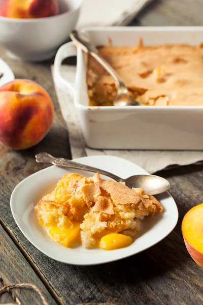 Delicious Homemade Peach Cobbler — Stock Photo, Image