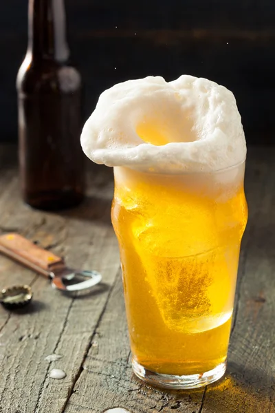 Birra rinfrescante e Whiskey Shot Caldaia — Foto Stock