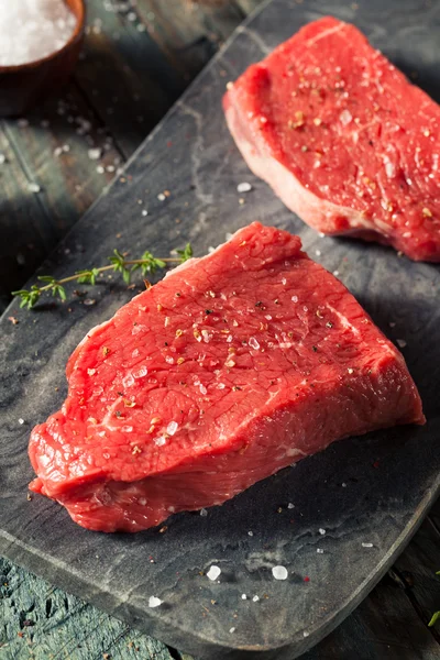 Raw Organic Grass Fed Sirloin Steak — Stock Photo, Image