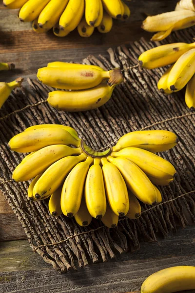 Bananes Pour Bebes Images Libres De Droit Photos De Bananes Pour Bebes Depositphotos