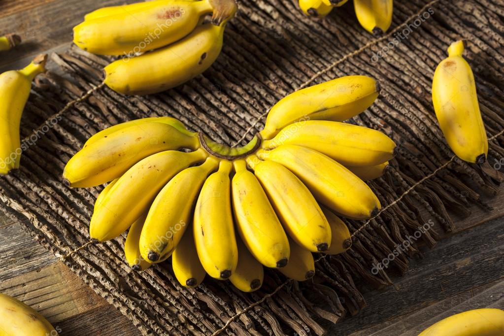 Bananes Jaunes Biologiques Crues Pour Bebes Image Libre De Droit Par Bhofack2 C