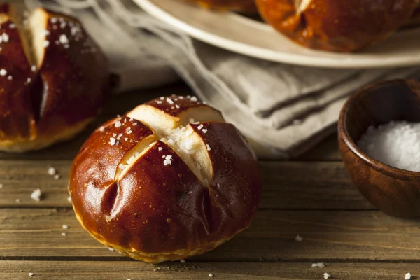 Caseiro alemão Pretzels Rolls — Fotografia de Stock