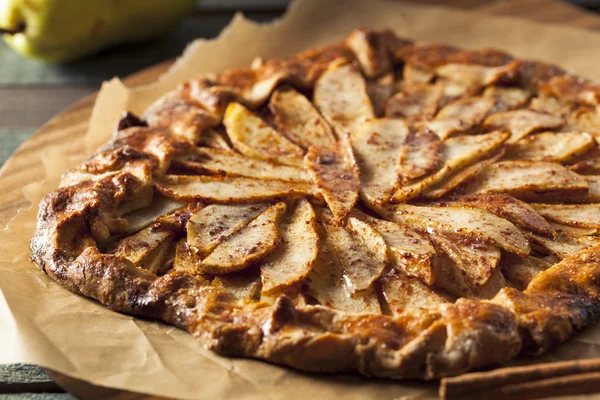 Pâtisserie de galette de poires d'automne maison — Photo