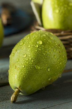 Ham yeşil organik Danjou armut