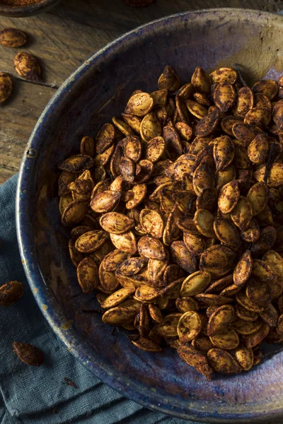 Homemade Roasted Spicy Pumpkin Seeds — Stock Photo, Image