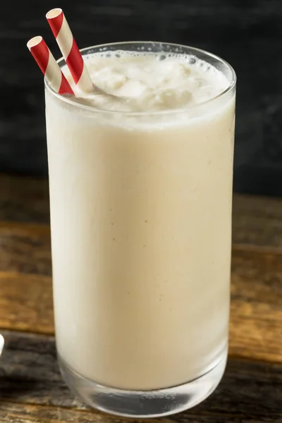 Homemade Frozen Vanilla Milkshake Straw — 스톡 사진