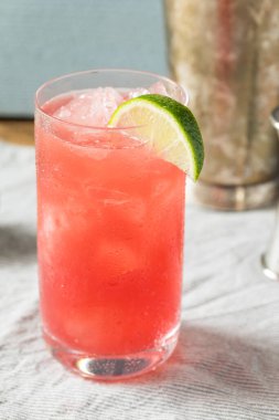Buzlu Votka Koyu Esintisi Limonlu Kokteyl