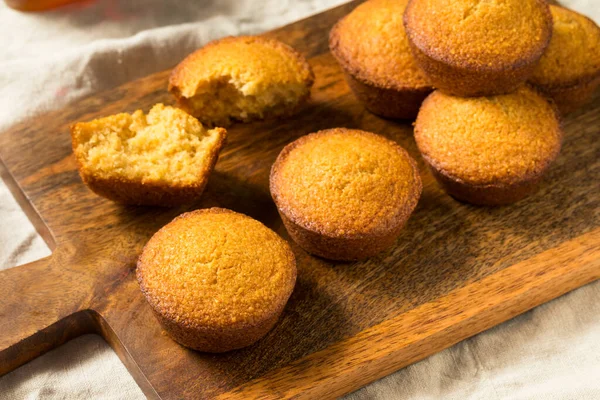 Hemlagat Varmt Majsbröd Muffins Redo Att Äta — Stockfoto