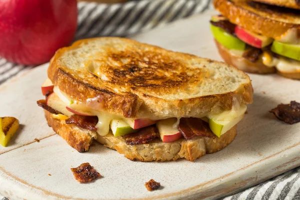 Zelfgemaakte Bacon Appel Gegrilde Kaas Panini Wit Brood — Stockfoto