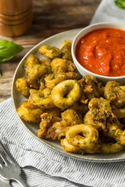 Aperitivo Casero Calamares Fritos Profundos Con Salsa Marinara —  Fotos de Stock