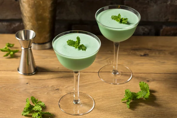 Frozen Boozy Mint Grasshopper Cocktail Mit Creme Cacao — Stockfoto