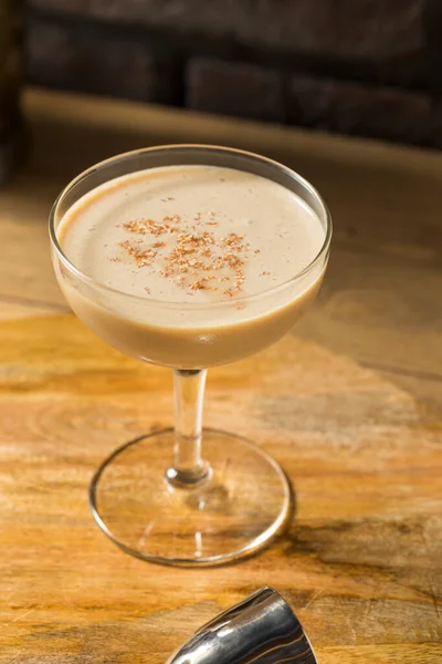 Boozy Erfrischender Brandy Alexander Cocktail Mit Creme Cacao — Stockfoto