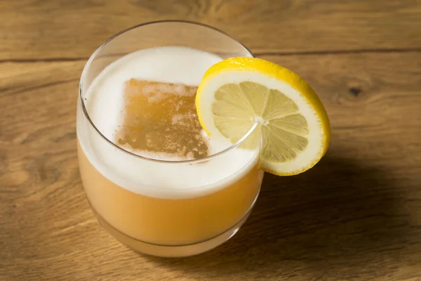 Boozy Refreshing Egg White Whiskey Sour Citron — Photo