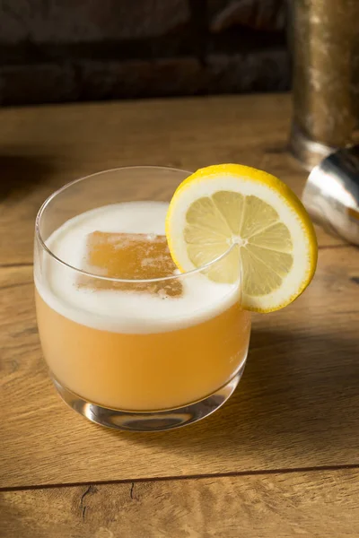 Whiskey White Whiskey Sour Con Limone — Foto Stock