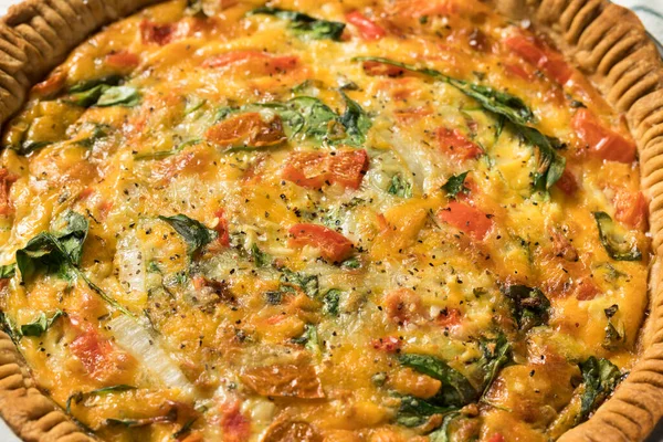 Quiche Veggie Saudável Para Café Manhã Com Espinafre Tomate — Fotografia de Stock