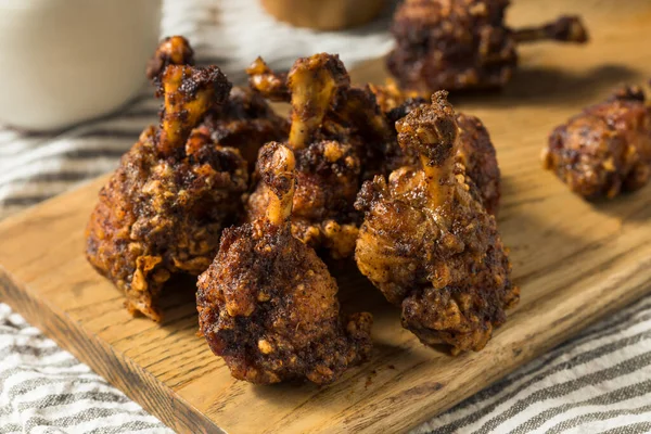 Zelfgemaakte Deep Fried Chicken Lollipops Met Specerijen — Stockfoto