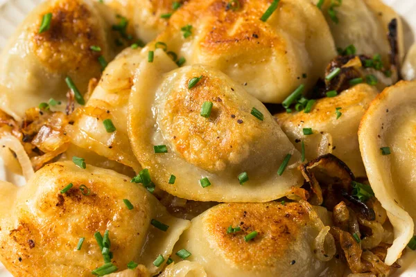 Pierogie Patate Polacche Fatte Casa Con Cipolla Erba Cipollina — Foto Stock