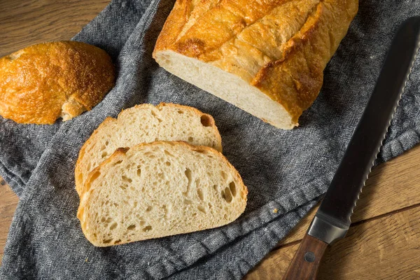 Σπιτικό Ψωμί Ζυμαρικών Ψημένο Έτοιμο Για Κατανάλωση — Φωτογραφία Αρχείου