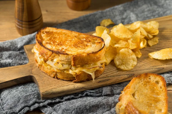 Cebolla Casera Sandwich Derretimiento Francés Con Queso Gruyure —  Fotos de Stock