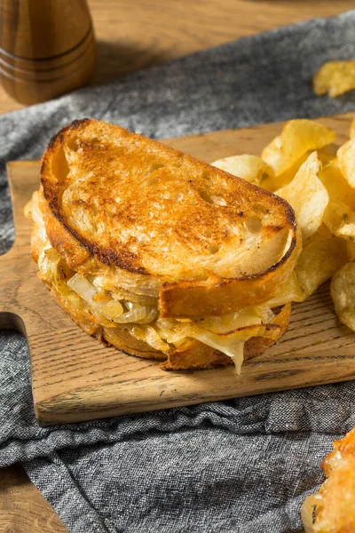 Yapımı Soğanlı Fransız Sandviçi Gruyure Cheese — Stok fotoğraf