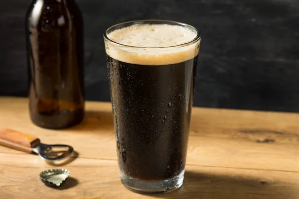 Refreshing Boozy Dark Stout Beer Pint Glass — Stock Photo, Image