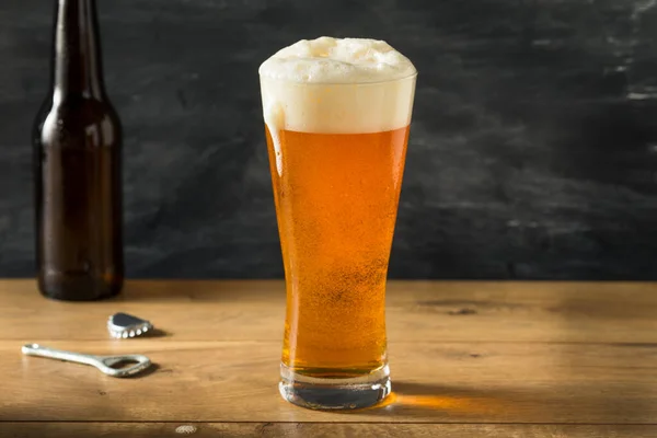 Alcool Golden Beer Ale Bicchiere Alto Con Schiuma — Foto Stock