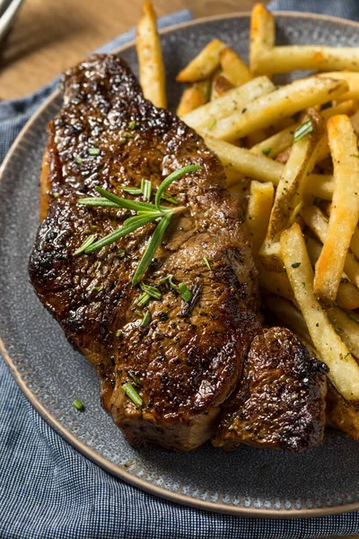 Bife Alecrim Caseiro Batatas Fritas Com Sal — Fotografia de Stock