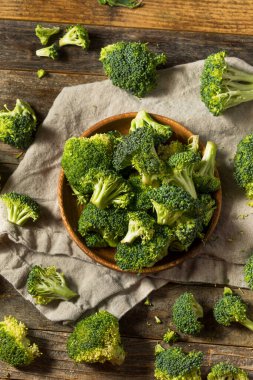 Çiğ Yeşil Organik Brokoli Yemeye Hazır