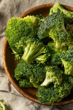 Çiğ Yeşil Organik Brokoli Yemeye Hazır